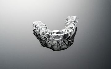 Zahnkorrekturen durch unsichtbare Schienen